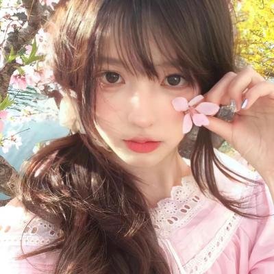 裸女游城